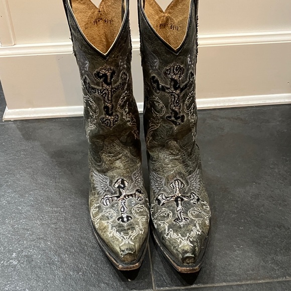 Very Volatile Shoes - Vintage Very Volatile Leather Embroidered Cowboy Boots - Black and Gray